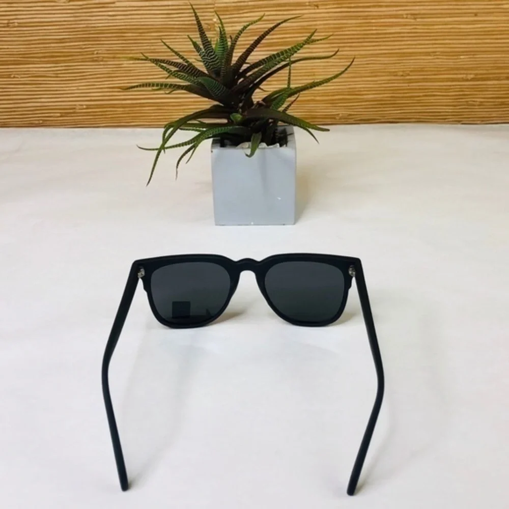 KOMONO sunglasses NEW Riviera CZ Black Rubber Square